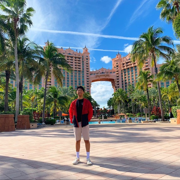 Meet your Posher, Devin - Picture 1 of 1